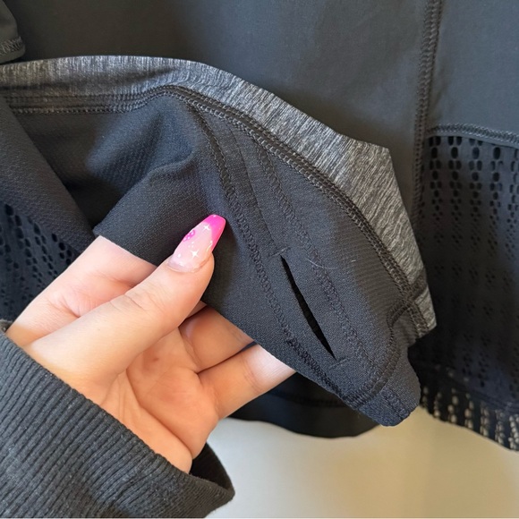 Lululemon (NWT) Sun runner Hybrid 1/4 zip pullover long sleeve grey ruffle top - Picture 3 of 7